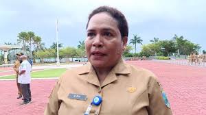 dr Ria Maria Come, Kepala Dinas Kependudukan dan Pencatatan Sipil (Disdukcapil) Papua Barat. (ist)