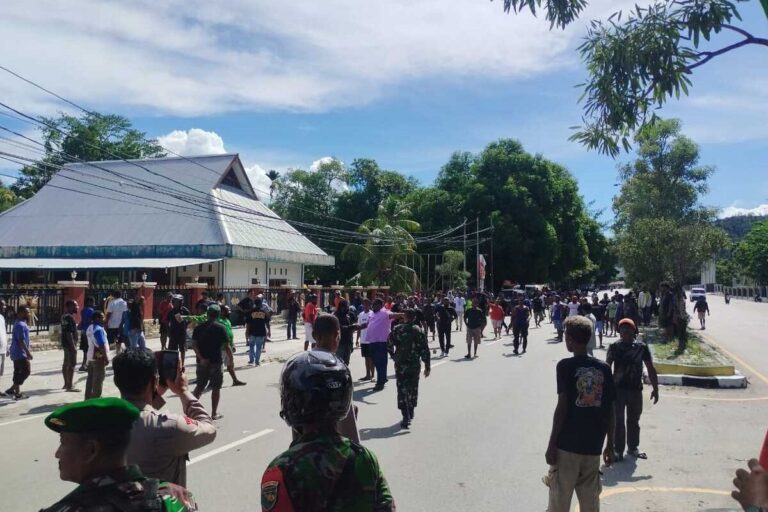 Bentrokan 2 Kelompok Warga di Jayapura. (ist)