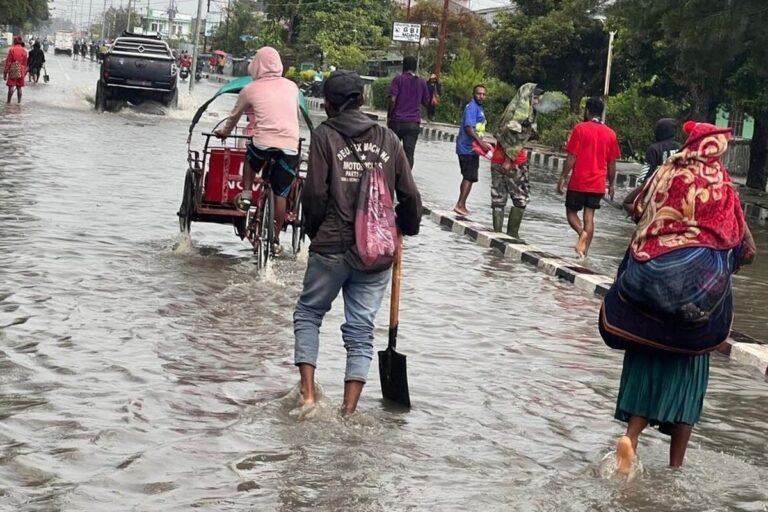 Teks Foto : Banjir melanda Kota Wamena, Kabupaten Jayawijaya, Papua Pegunungan. (ist)