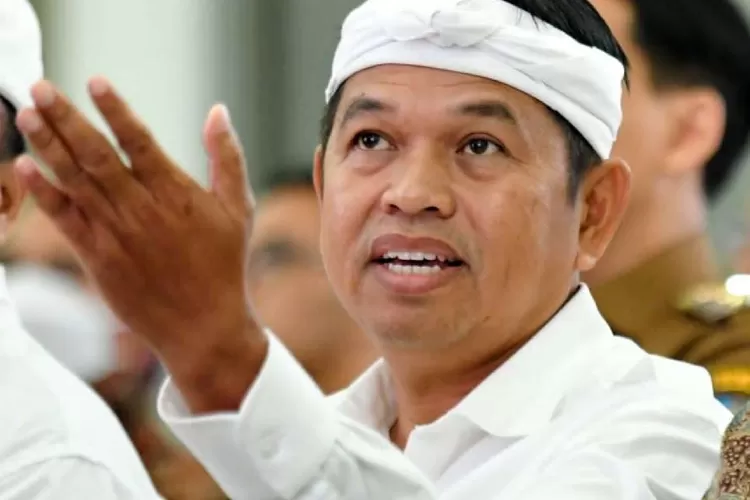 Gubernur Dedi Mulyadi Beri Santunan Rp50 Juta dan Biaya Sekolah hingga Kuliah untuk Keluarga Korban Ledakan Amunisi Bekas TNI di Garut. (ist)