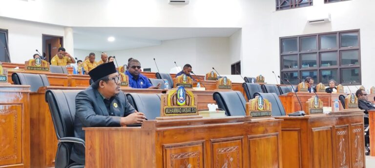 Bupati Yunus Wonda Ajak Masyarakat Jayapura Dukung Pembangunan Tower