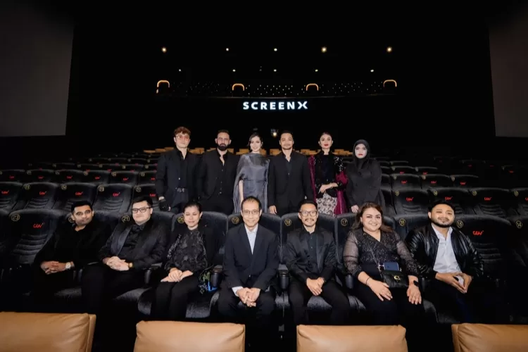Teks Foto: Para Pemain Film 'Blood Brothers: Bara Naga'. (ist)
