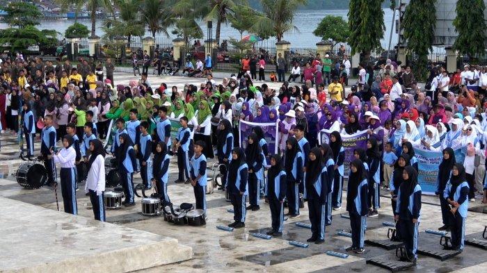 Teks Foto: Ribuan warga Kota Jayapura mengikuti acara tahun baru islam 1447 Hijiriah di Halaman Kantor Gubernur Papua. (ist)