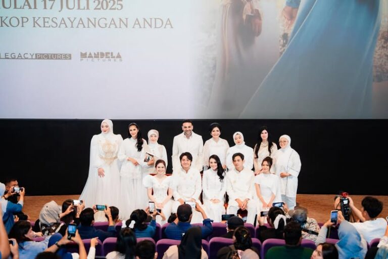 Teks Foto : Para Pemain Film 'Assalamualaikum Baitullah'. (ist)