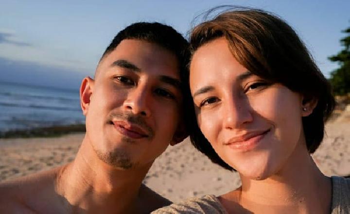 Teks Foto: Dahlia Poland dan Fandy Christian. (ist)