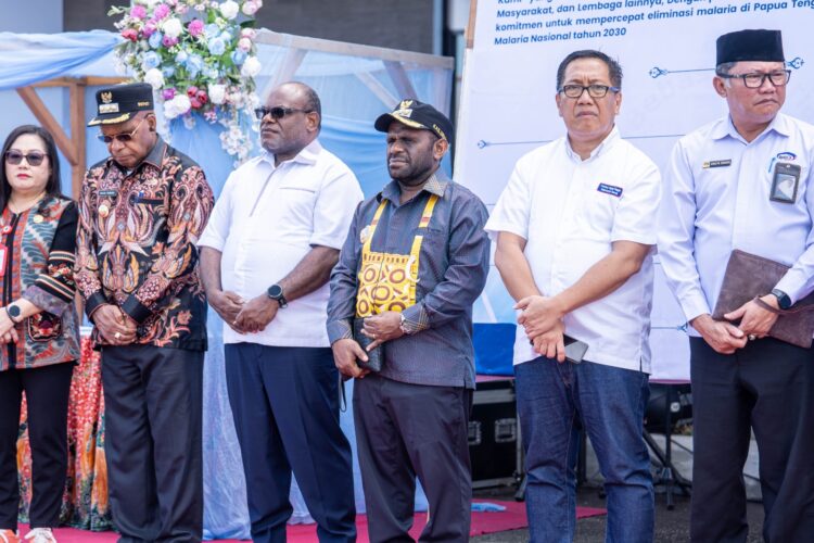 Teks Foto : Gubernur Papua Tengah, Meki Nawipa. dan lainnya (ist)