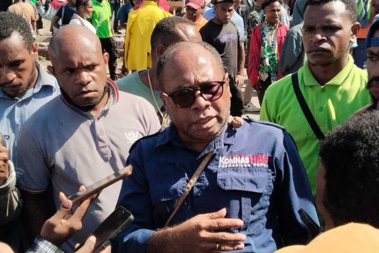 Teks Foto: Ketua Komnas HAM Perwakilan Papua, Frits Ramandey. (ist)