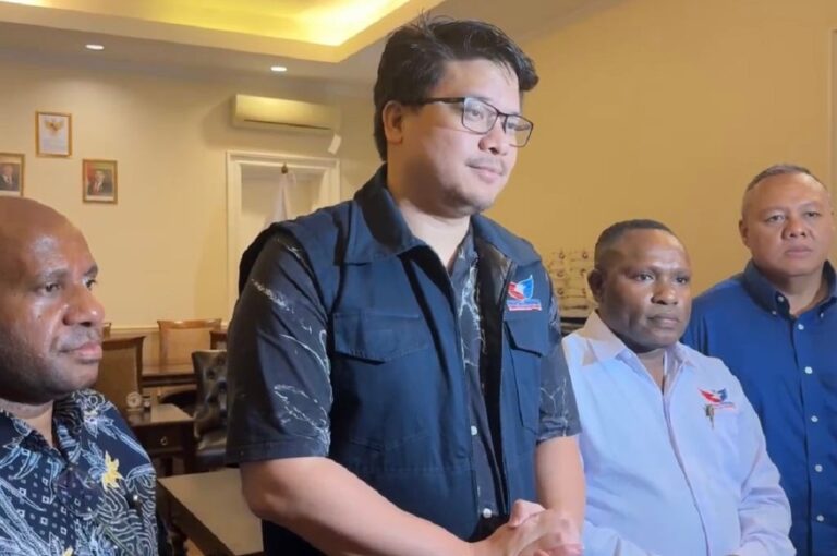 Teks Foto: DPP Partai Perindo menunjuk Amandus Pigai Jadi Ketua definitif DPW Partai Perindo Papua Tengah. (ist)
