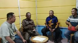 Teks Foto: Anggota MRP Papua Barat, Wilson M Hegemur, ST, meninjau langusung Satuan Pelayanan Pemenuhan Gizi (SPPG) milik Yayasan Kencana Papua Nusantara, Kampung Tanama, Distrik Pariwari. (ist)