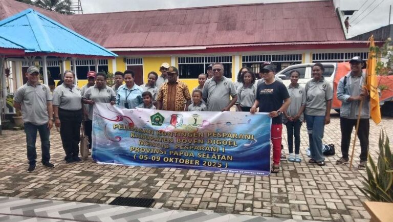 Teks Foto: Pemkab Boven Digoel lepas kontingen Pesparani untuk ikut dalam ajang Pesparani Satu Propinci Papua Selatan. (ist)