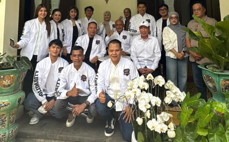 Teks Foto: Vicky Prasetyo dan lainnya. (ist)