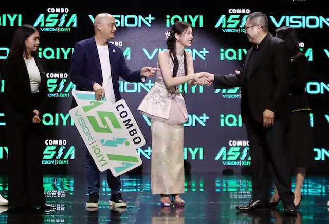 Teks Foto: Esther Yu dan lainnya. (ist)