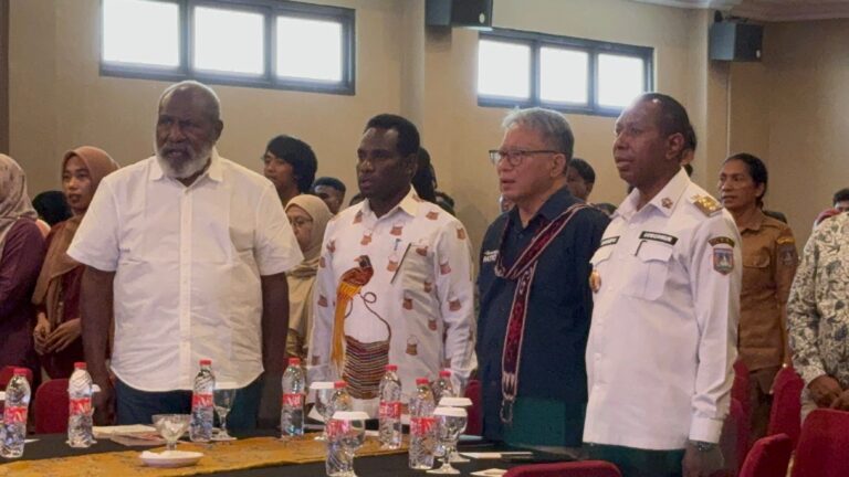 Teks Foto: Tokoh Papua Selatan dan lainnya. (ist)