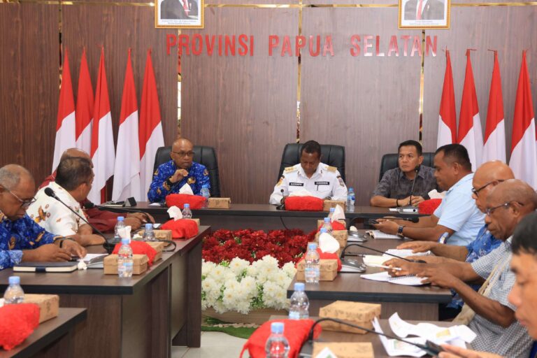 Teks Foto: Rapat Panitia Parade Natal Pemerintah Provinsi Papua Selatan. (ist)