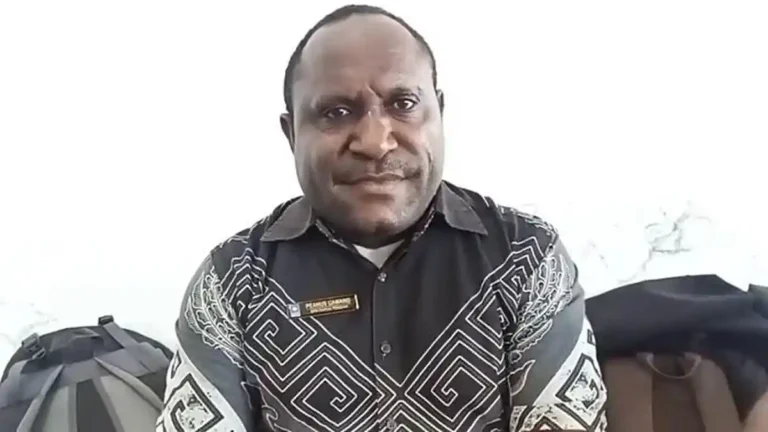 Teks Foto: Anggota DPR Papua Tengah, Peanus Uamang. (ist)