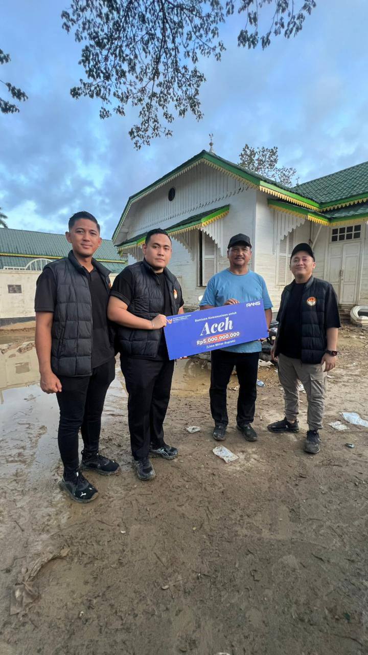 Teks Foto: Tim Raffi Ahmad Kirim Bantuan ke Sumatera. (ist)