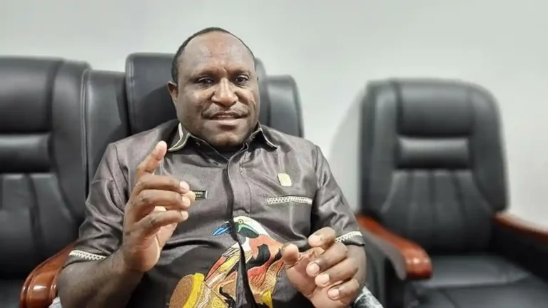 Teks Foto: Anggota DPR Papua Tengah, Peanus Uamang. (ist)