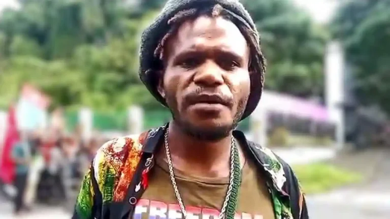 Teks Foto: Juru Bicara (Jubir) Komite Nasional Papua Barat (KNPB) Wilayah Mnukwar, Edi Iyai. (ist)