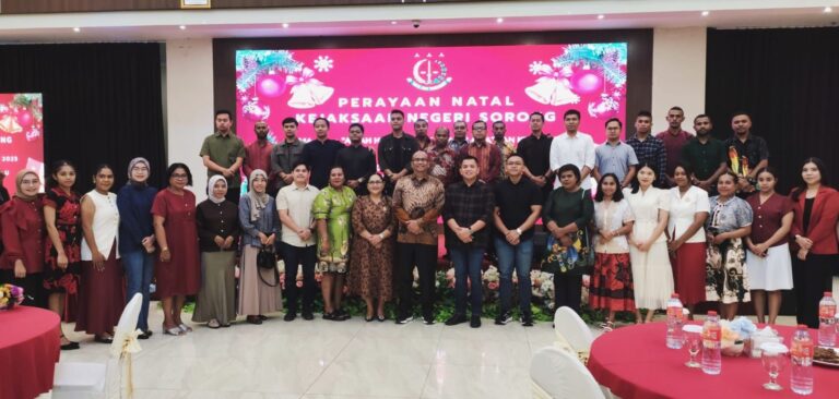 Teks Foto: Kejaksaan Negeri Sorong, Rayakan Natal 2025. (ist)