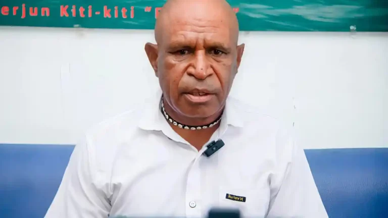 Teks Foto: Pendeta Yones Wenda. (ist)