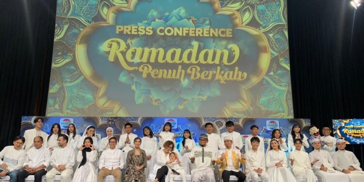 Teks Foto: Para Pengisi Program Ramadan Indosiar dan Mentari TV. (ist)