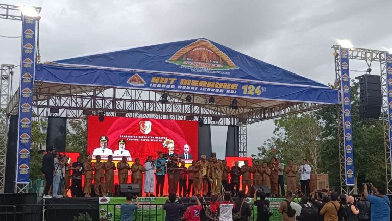 Teks Foto: Suasana pembukaan Bazar UMKM HUT Merauke. (ist)