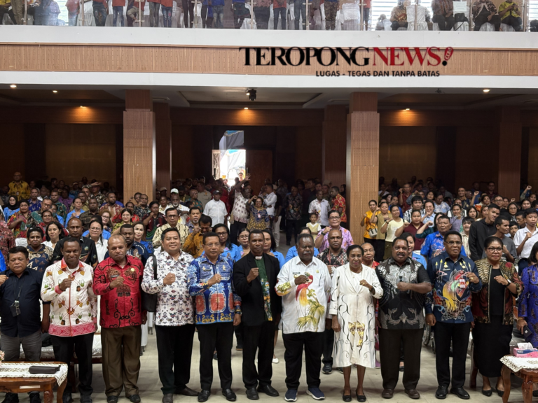 Teks Foto: Elisa Kambu-Ahmad Nausrau dan lainnya. (ist)