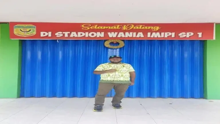 Teks Foto: Ketua Umum Panitia Pelaksana (Panpel) Liga 4 PSSI Piala Gubernur Provinsi Papua Tengah, Alfred Fredy Anouw. (ist)