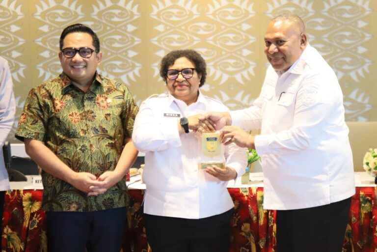 Teks Foto: Wamendagri, Ribka Haluk. (ist)