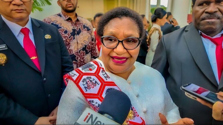 Teks Foto: Wakil Menteri Dalam Negeri, Ribka Haluk. (ist)