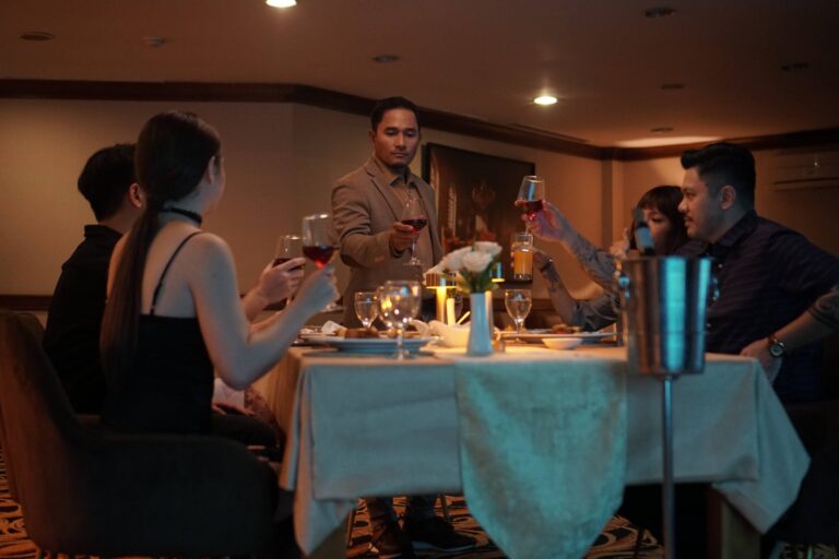 Teks Foto : Para Pemain Film 'Tiba-Tiba Setan'. (ist)