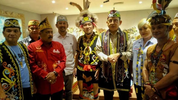 Teks Foto: Para pemain film 'Dayak'. (ist)