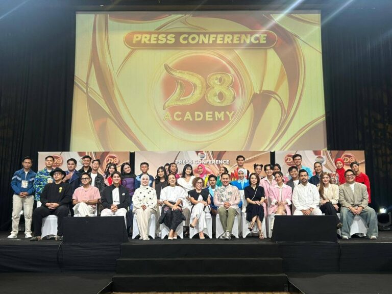 Teks Foto: Para Pengisi Acara D’Academy 8 Indosiar. (ist)
