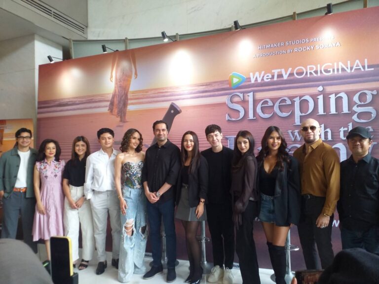 Teks Foto : Para Pemain Serial 'Sleeping With The Enemy. (mia)