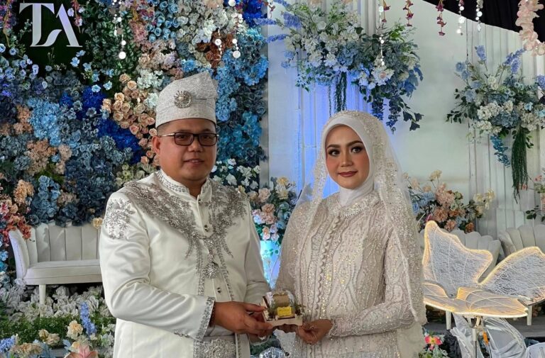 Teks Foto: Pernikahan Andrigo Indra Kurniawan dan Tengku Titin Indrasari. (ist)