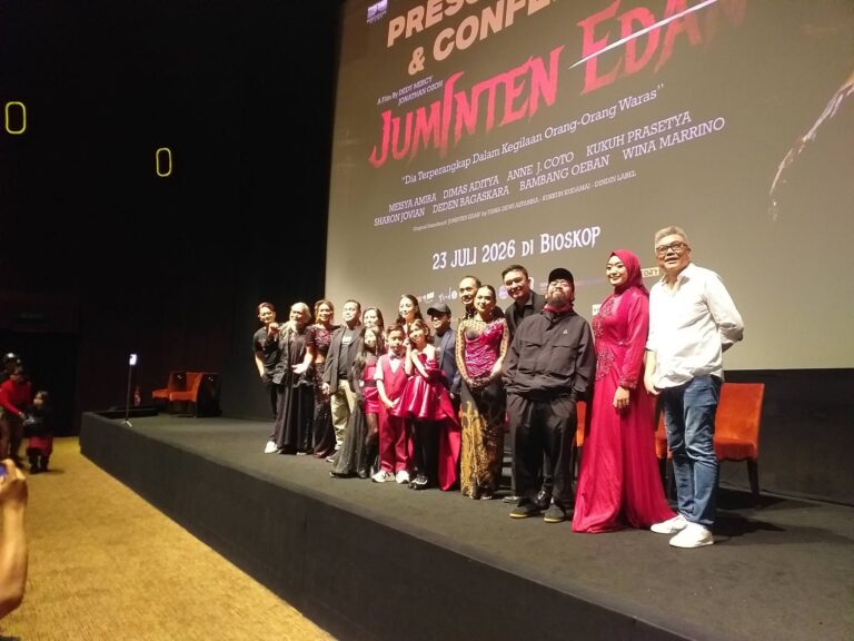 Teks Foto: Para Pemain Film Juminten Edan. (mia)